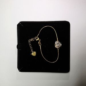 B0029 Elegant Gold Bracelet with Crystal Accent